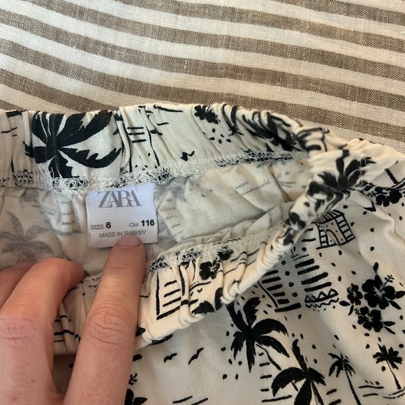 Zara Vacay 2 Piece Set - Picture 2 of 5